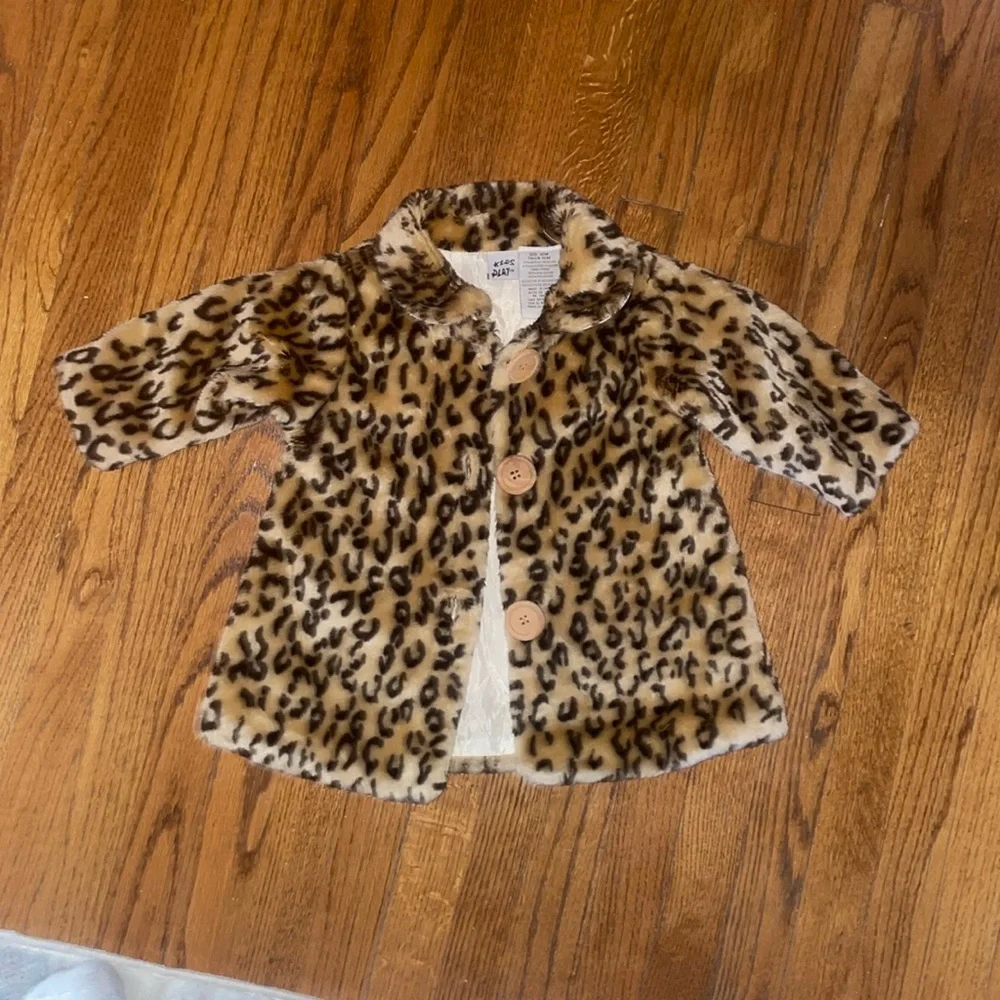 Super cute leopard coat